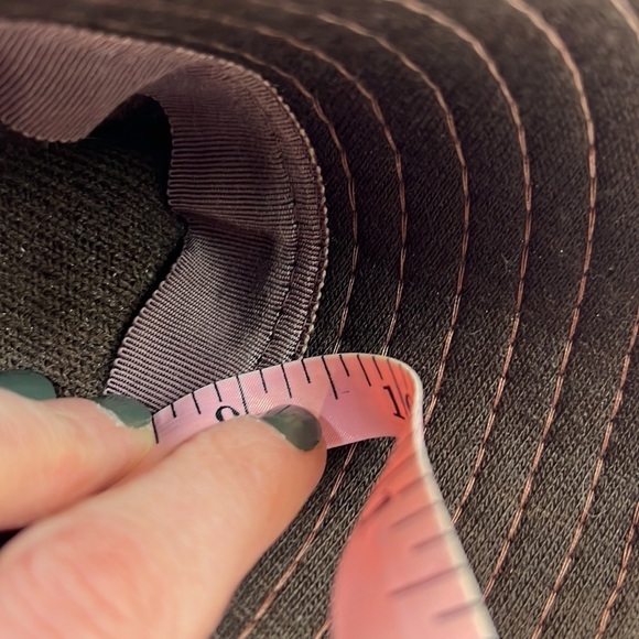 Vintage Faux Fur Brown  Hat with PomPom - Picture 6 of 7